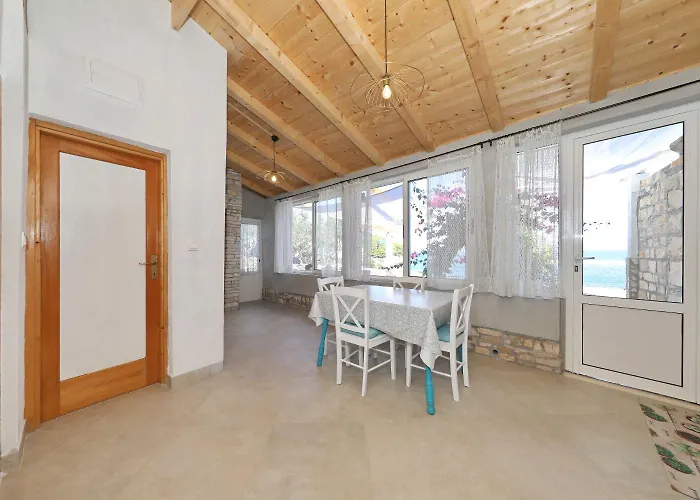 House Doria Nyaraló *